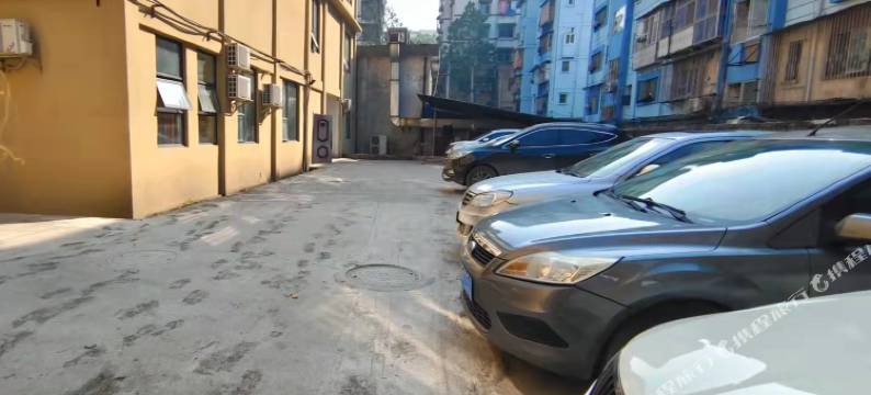 利顿大酒店(城北文化宫怀化铁路第一中学店)图片