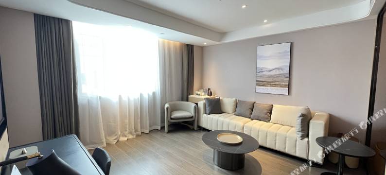 西安浐灞会展中心世博园亚朵酒店图片