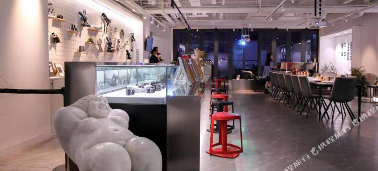 TOWO艺术酒店(兰州财经大学省气象局地铁站店)图片