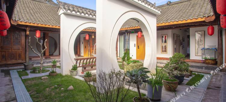 乐山梵越民宿图片