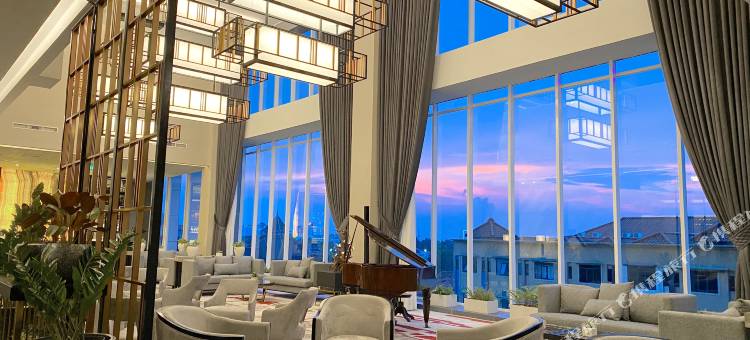 达尔莫瑞士贝尔大酒店(Grand Swiss-Belhotel Darmo)图片
