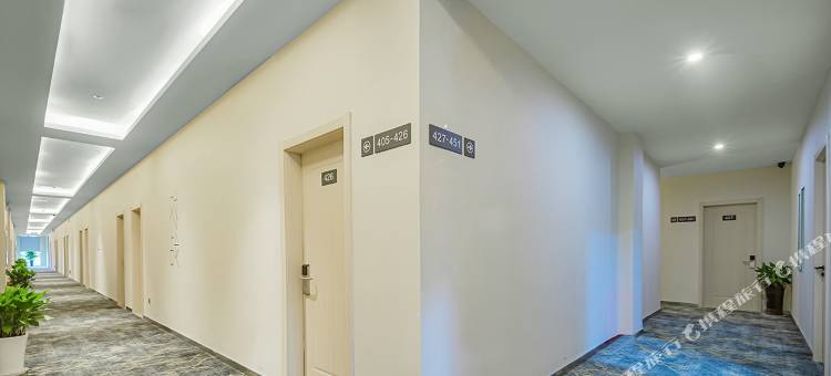 网鱼电竞酒店(南京龙华路地铁站店)图片