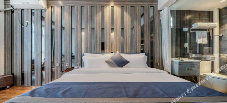 蓝调精品酒店(潍坊火车站泰华城店)图片