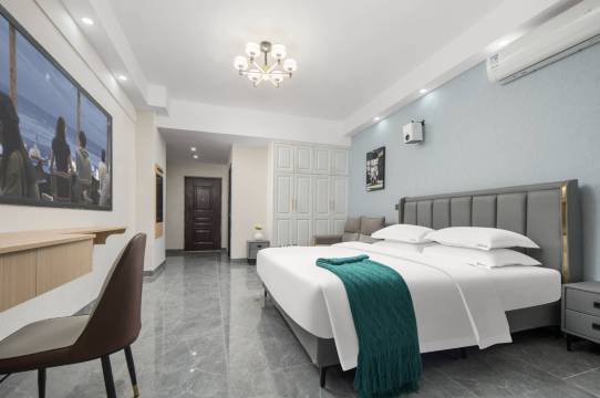 可可民宿(周南中学秀峰山地铁站店)