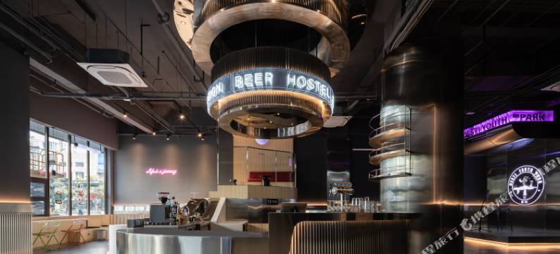 背包十年青年旅舍(杭州武林广场沈塘桥地铁站店)图片