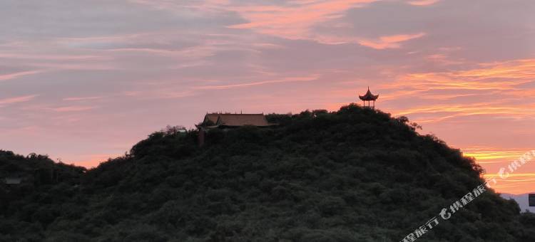 抚仙湖泉源酒楼(禄充风景区店)图片