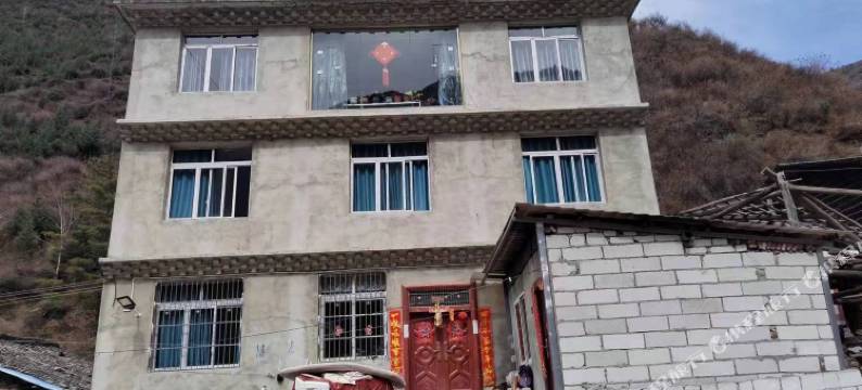 雅拉乡花大姐民宿图片