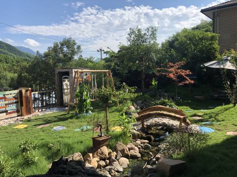 五贵岭山庄名宿(龙王山漂流店)