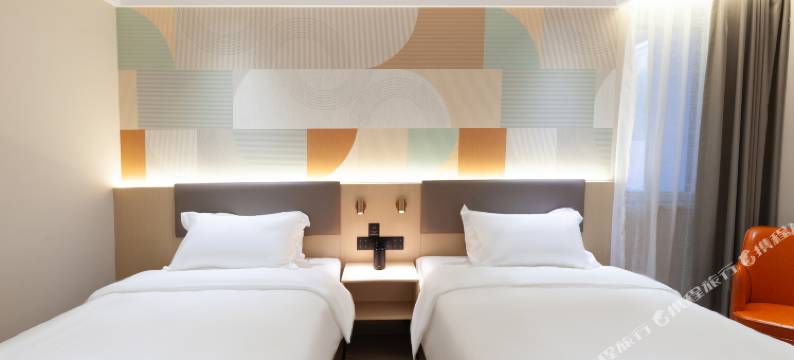 艺轩·安来酒店(河源亚洲第一高喷泉万隆城店)图片