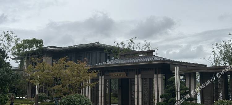 湖畔翰文酒店图片