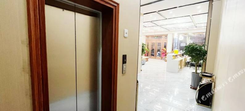 久治王府优选酒店图片