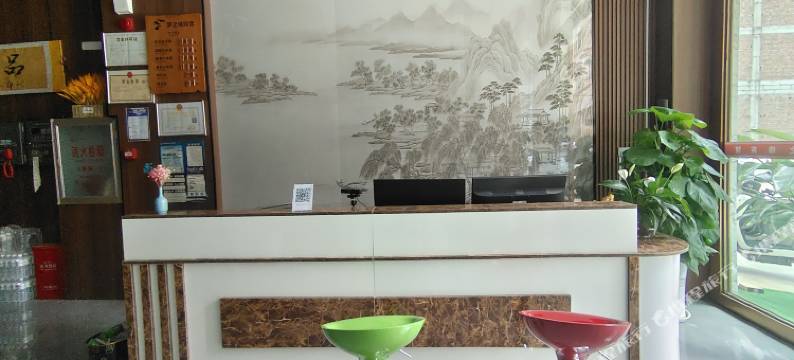 曲靖龙栖阁酒店图片