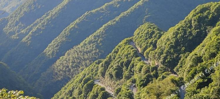 半山·渡溯溪临涯美宿(皖南川藏线月亮湾风景区店)图片