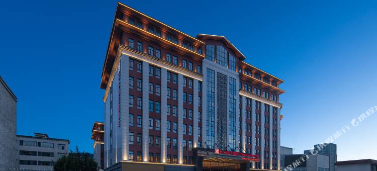 山南格桑路希尔顿花园酒店图片