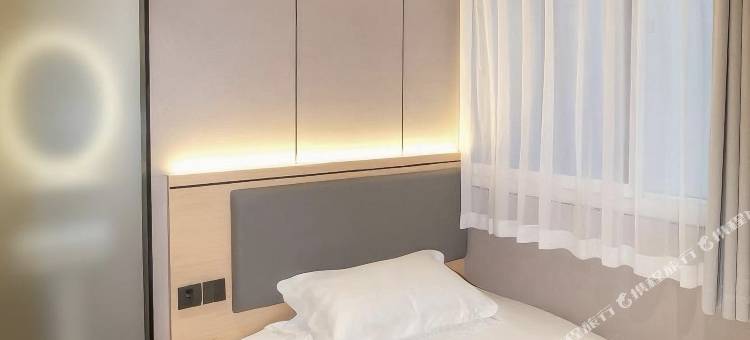 布丁严选酒店(上海华东师范大学金沙江地铁站店)图片