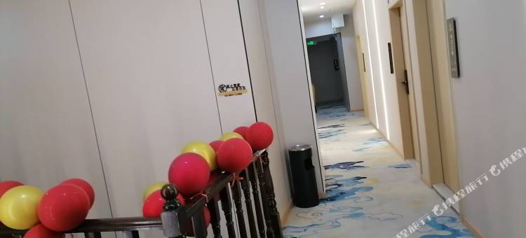 拾光如初民宿(万州万达广场店)图片