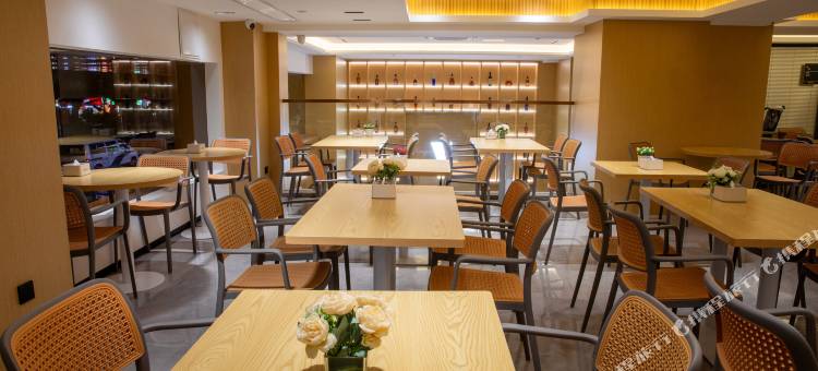 丽呈峰际美居(广州北京路步行街西门口地铁站店)图片