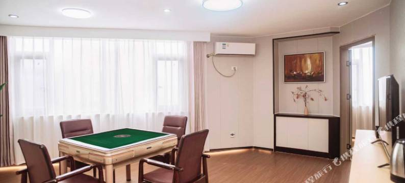 山越山大酒店(九宫山景区店)图片