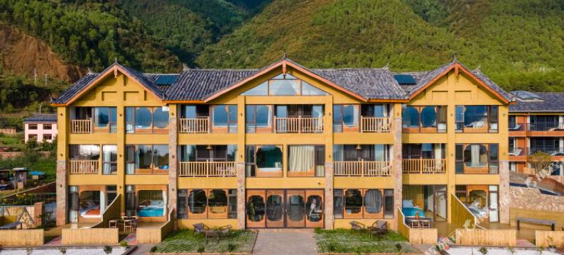 泸沽湖花宿水奢观景客栈图片