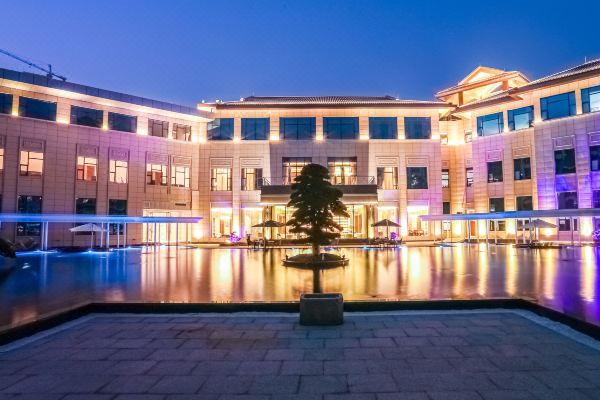 选择房间开业:2020全州天龙湾璞悦酒店位于桂林全州县城北新区桂北