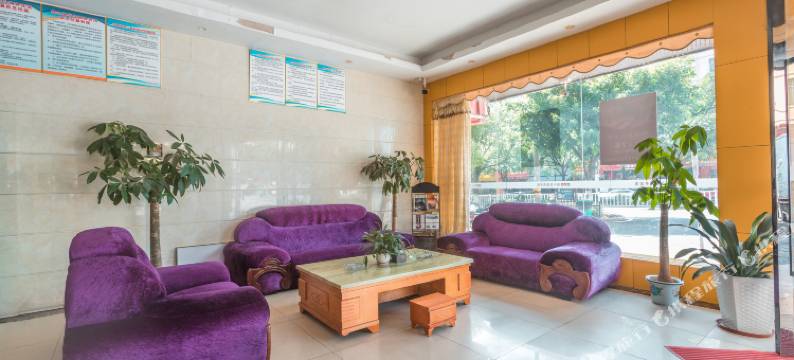 半岛商务宾馆(信丰奥信果品副食品批发市场店)图片