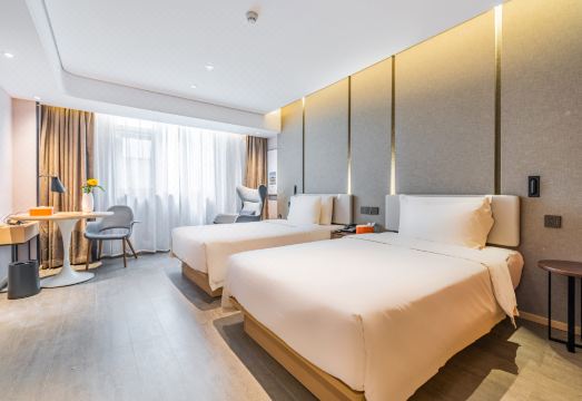 Atour Hotel (Xijing Hospital Xi'an Hujiamiao subway station store) Hotel Overview