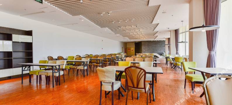 聿舍艺术·瓷文化酒店(唐山曹妃甸大学城店)图片