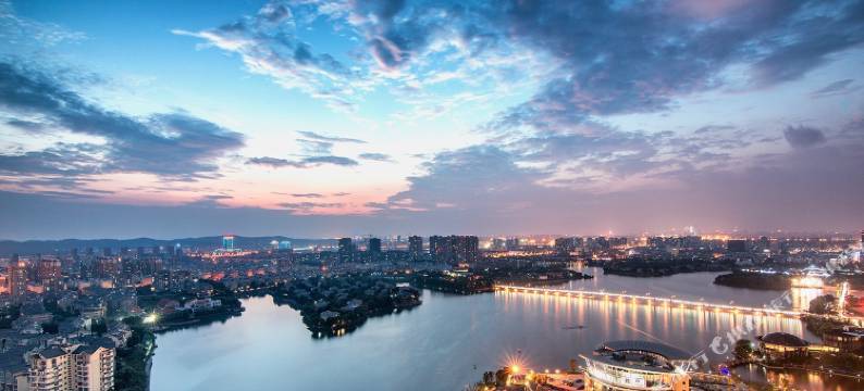 南京紫晶兰湾酒店(百家湖景枫中心店)图片