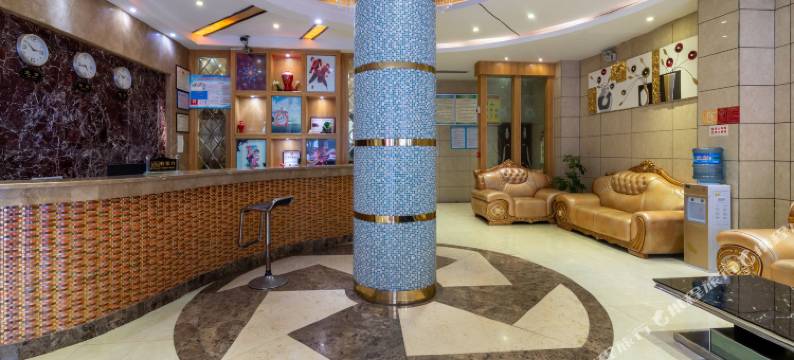 大方四月天假日酒店图片