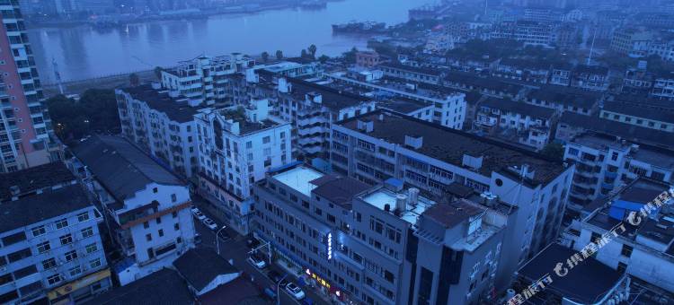 龙鑫商务酒店(龙港镇前路店)图片