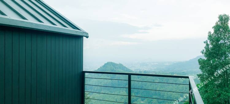 波波卡宾科班隆多玛琅酒店(Bobocabin Coban Rondo Malang)图片