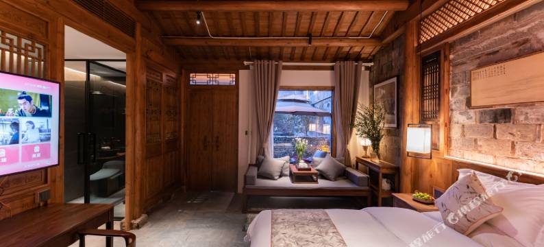 宏村卧溪谷民宿(卢村店)图片