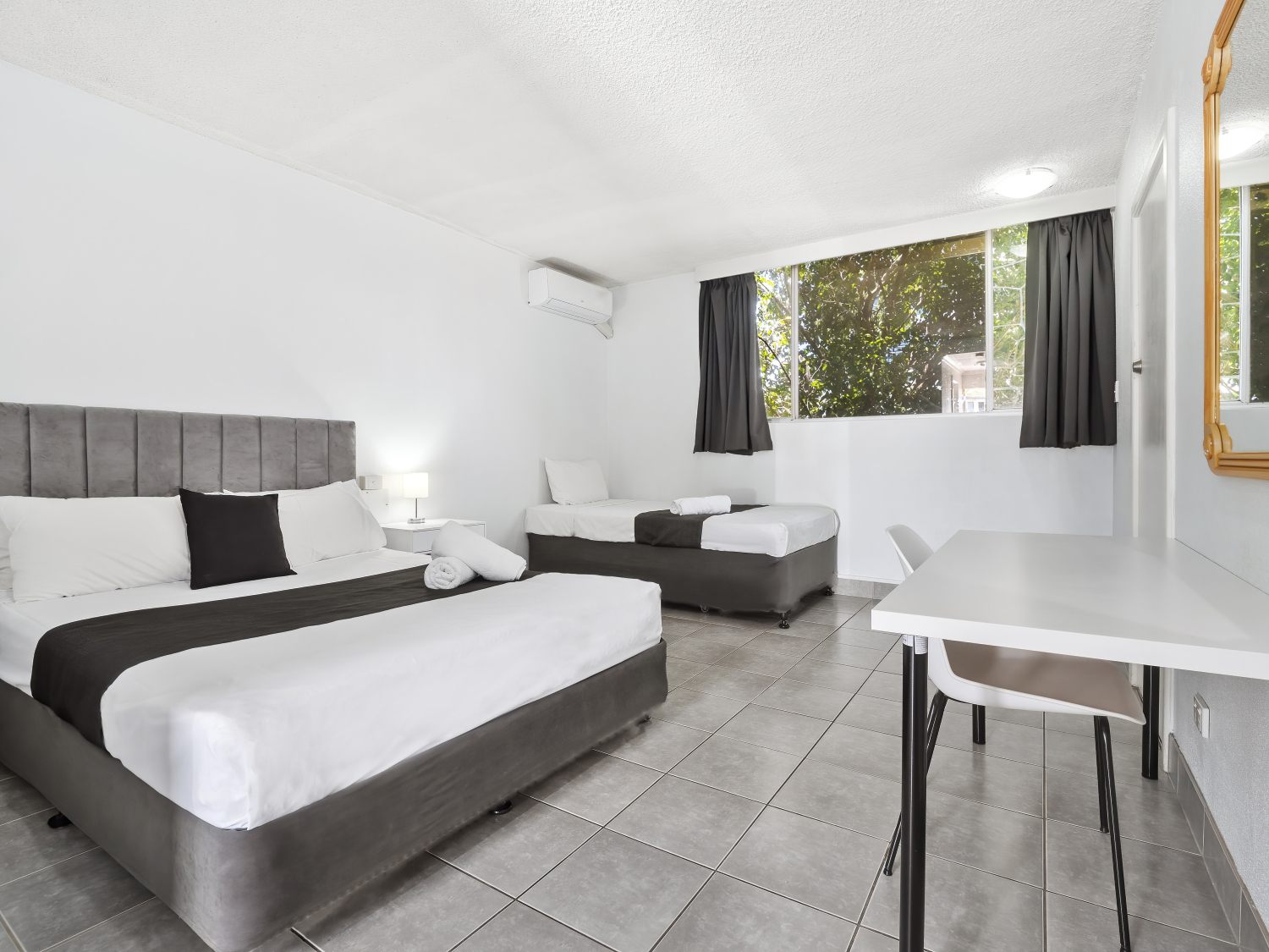 The Robert TownsOver view