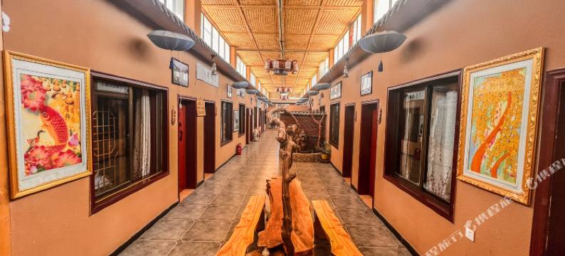 月牙泉梓尘居民宿(鸣沙山月牙泉景区店)图片