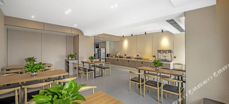 甜城时光酒店(内江万达广场高铁站店)图片
