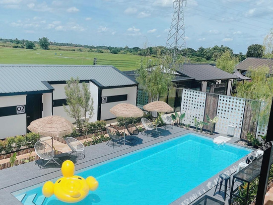 企鹅别墅度假村及小酒馆