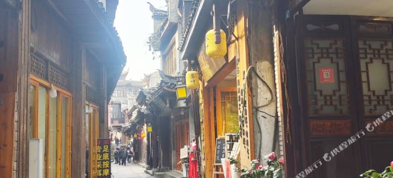 凤凰悦江江景民宿图片