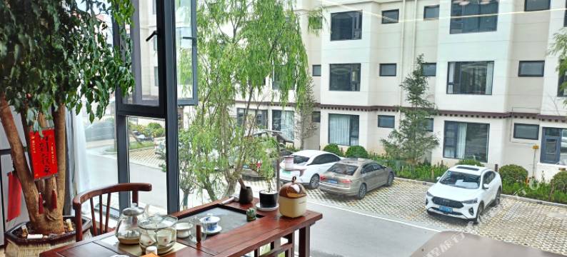 香格里拉橘红民宿图片