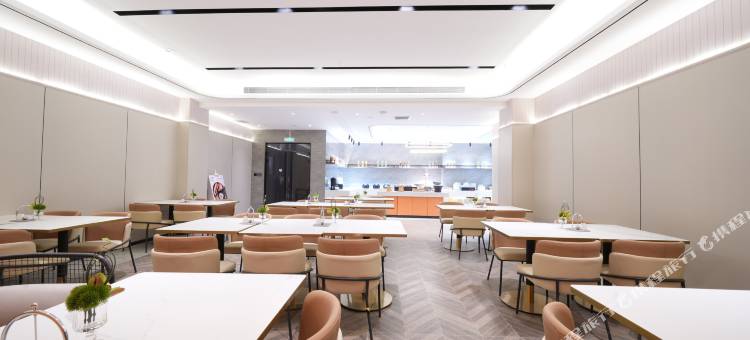 如家精选PLUS酒店(呼和浩特大召寺塞上老街店)图片