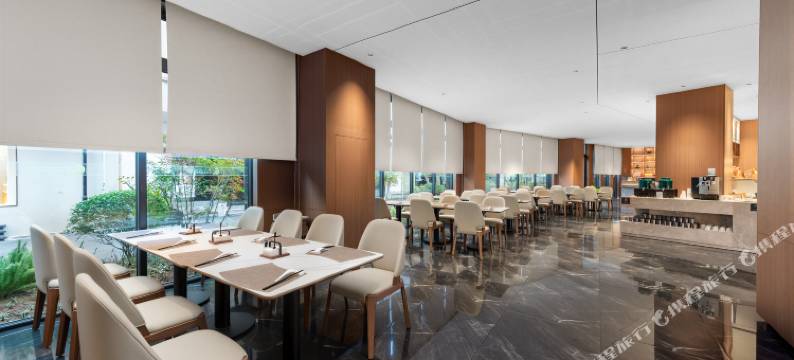 腾冲东湖温泉康养B座酒店(东湖公园店)图片