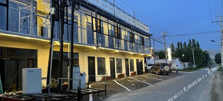 马龙民宿(伊宁店)图片