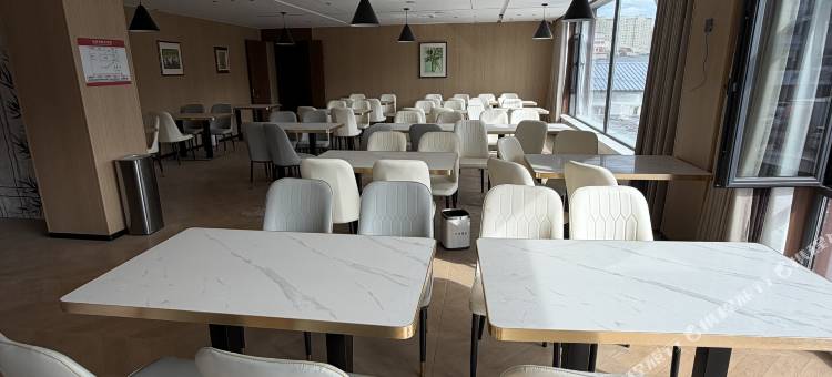 六季酒店(锡林浩特市政府维多利广场店)图片