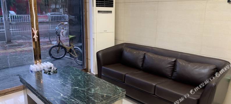 辛集鸿怡快捷宾馆图片