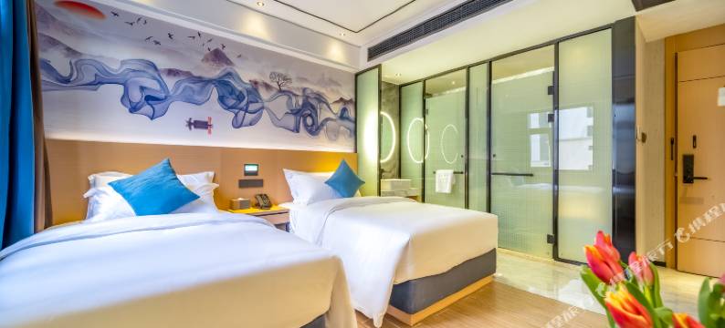 蔚蓝酒店(柳州城中万达窑埠古镇店)图片