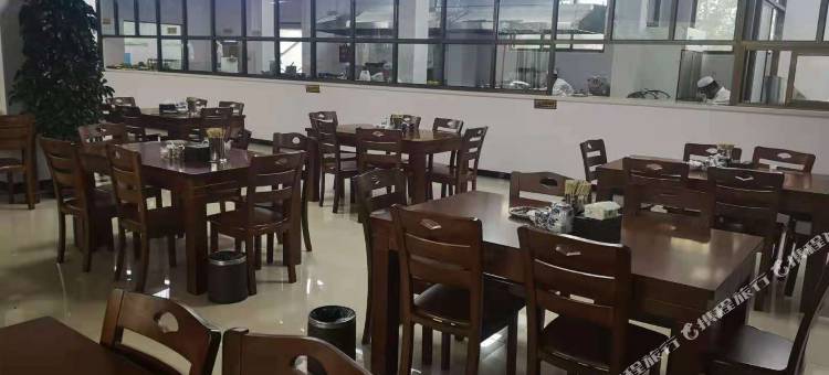 九川大酒店(临夏双城高速路口店)图片