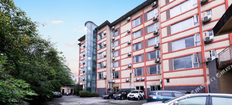 都府大酒店(都江堰景区离堆公园高铁站店)图片