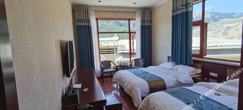 迭部扎尕那乐福之家图片