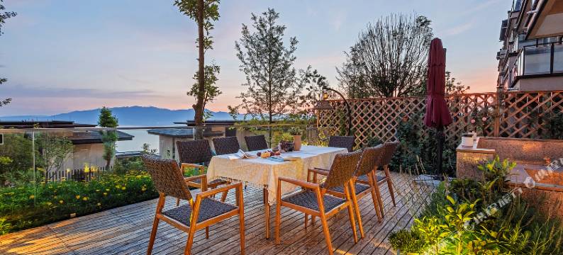 抚仙湖悠远居·山顶湖景套房酒店图片