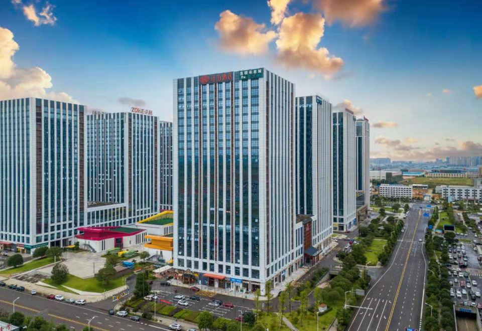 廷泊酒店(高铁西站大汉金桥店)外景图