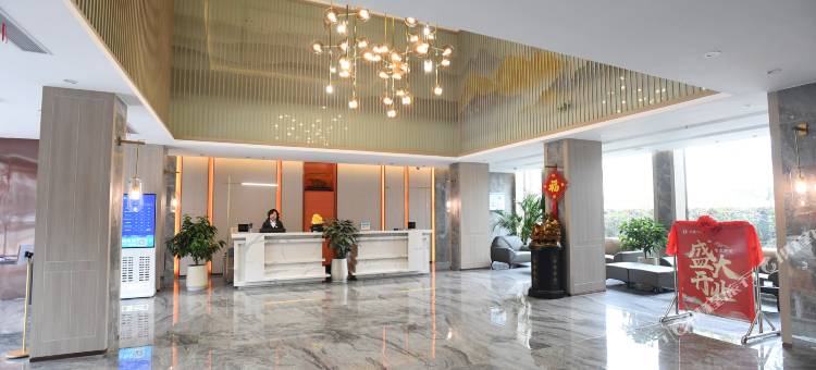 扬中华厦云朵大酒店图片